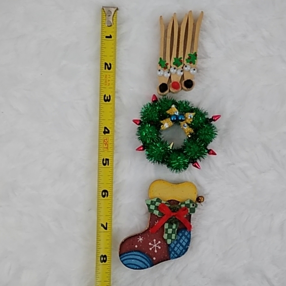 3/$15 Christmas Pins - Picture 6 of 6